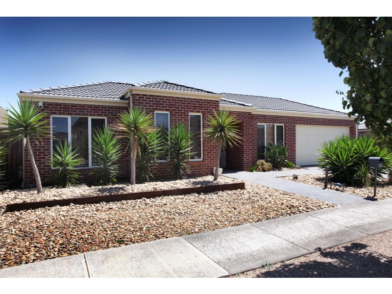 7 Moray Close, Taylors Hill VIC 3037