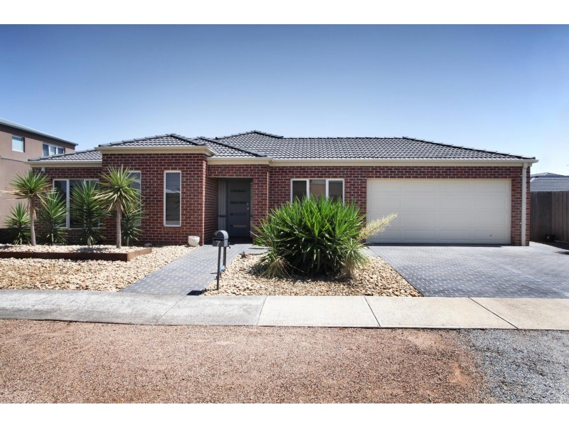 7 Moray Close, Taylors Hill VIC 3037