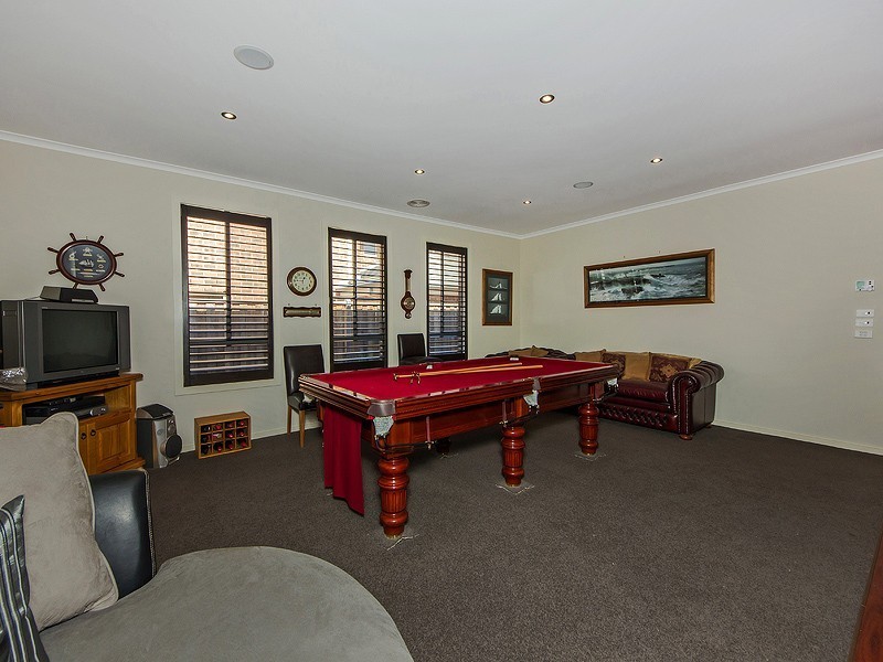 30 Ultimo Walk, Taylors Hill VIC 3037