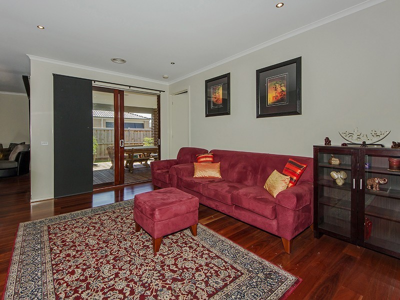 30 Ultimo Walk, Taylors Hill VIC 3037