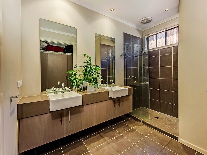 30 Ultimo Walk, Taylors Hill VIC 3037