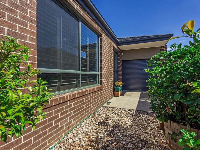 30 Ultimo Walk, Taylors Hill VIC 3037