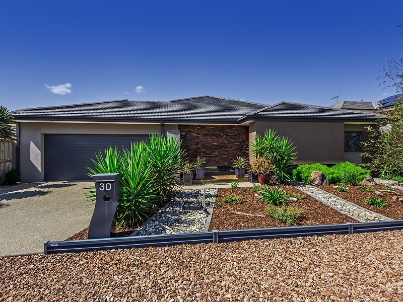 30 Ultimo Walk, Taylors Hill VIC 3037