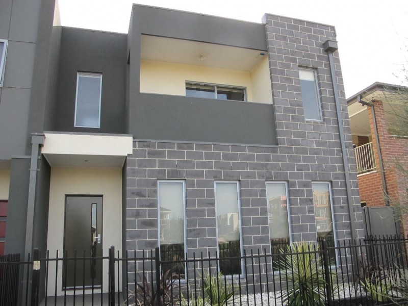 3 Meyers Lane, Caroline Springs VIC 3023