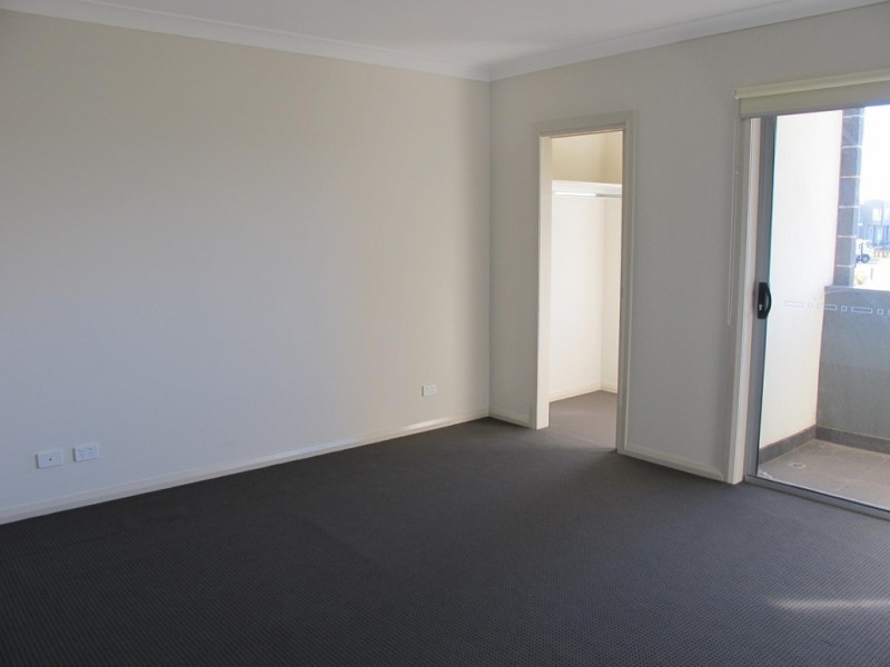 3 Meyers Lane, Caroline Springs VIC 3023