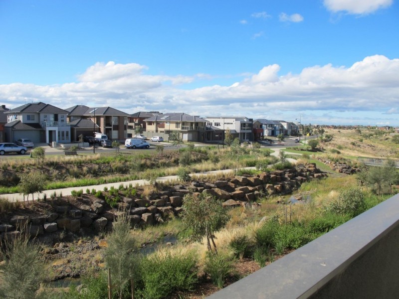 3 Meyers Lane, Caroline Springs VIC 3023