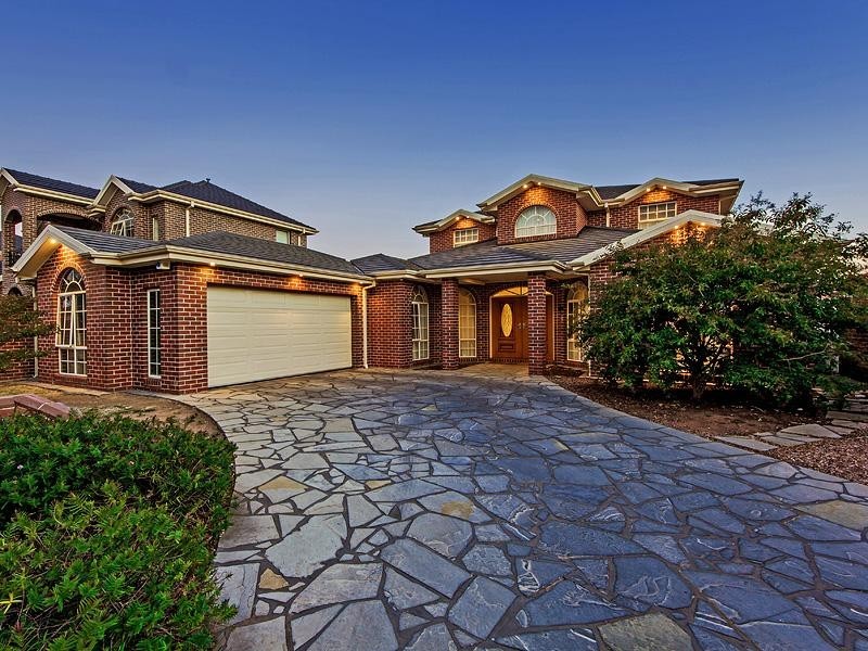 7 Grange Terrace, Taylors Hill VIC 3037