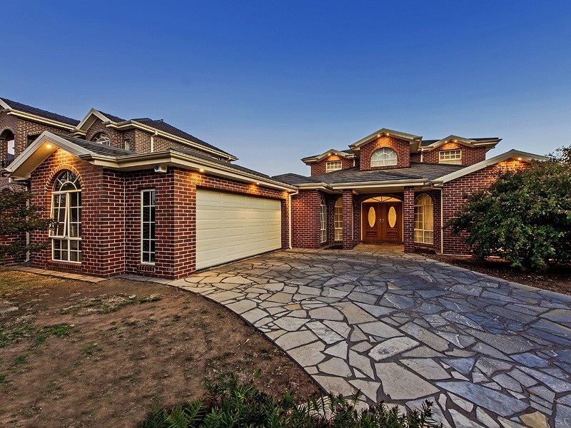 7 Grange Terrace, Taylors Hill VIC 3037