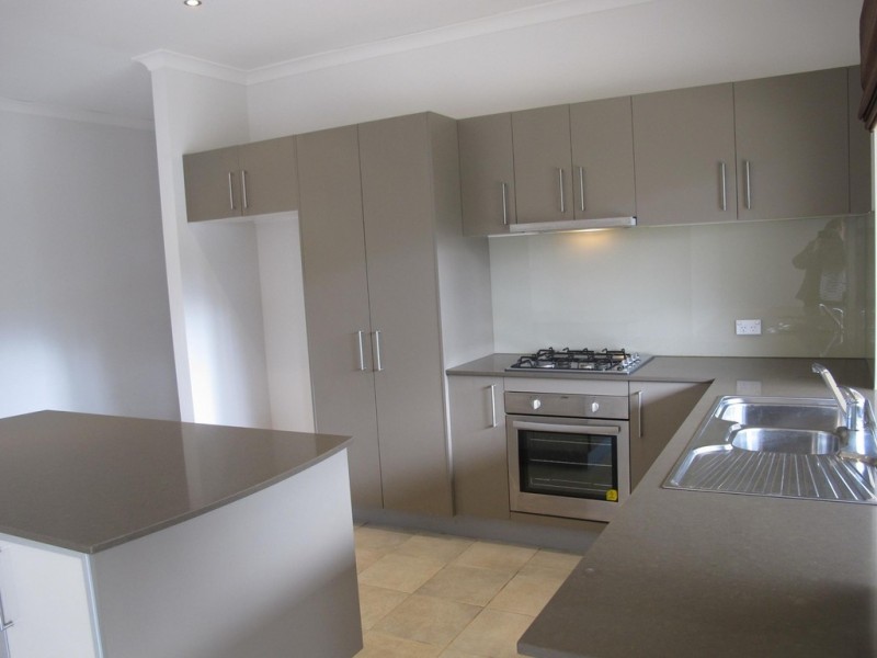 5 Botanical Drive, Caroline Springs VIC 3023