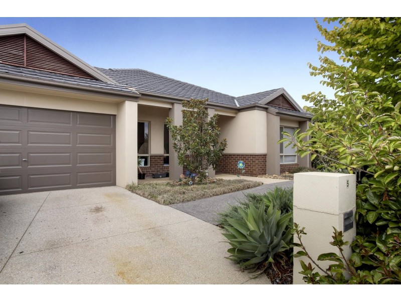 5 Botanical Drive, Caroline Springs VIC 3023