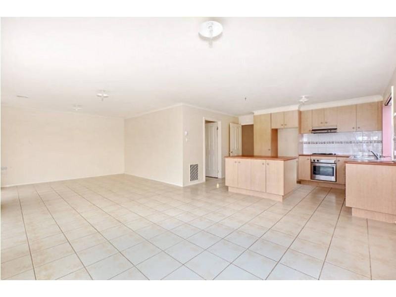 6 Clyde Close, Taylors Hill VIC 3037