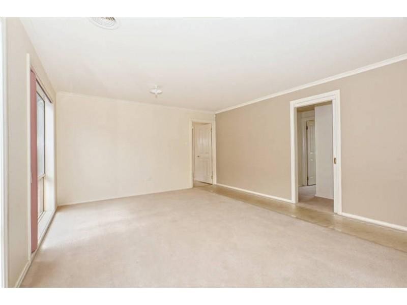 6 Clyde Close, Taylors Hill VIC 3037