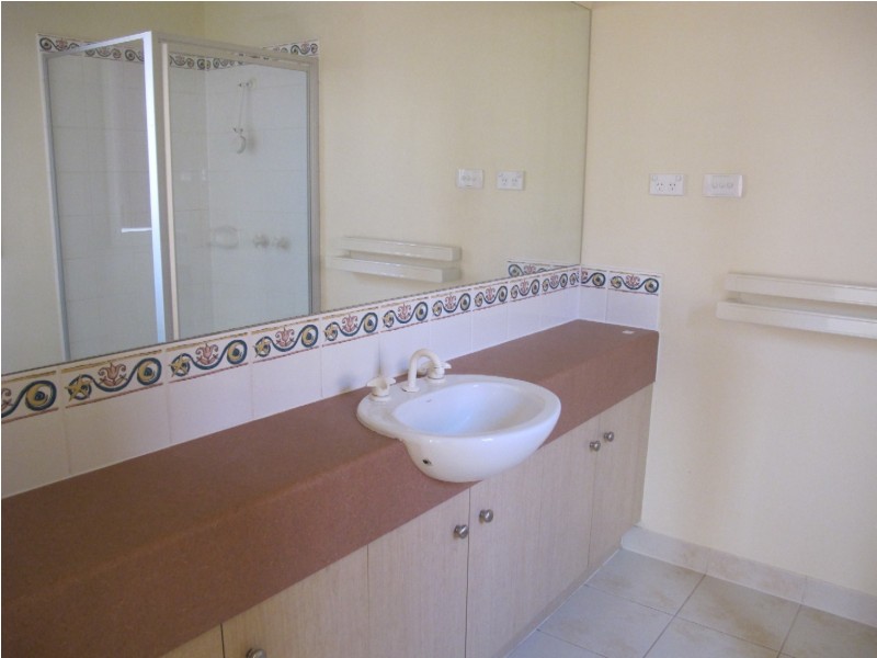 6 Clyde Close, Taylors Hill VIC 3037