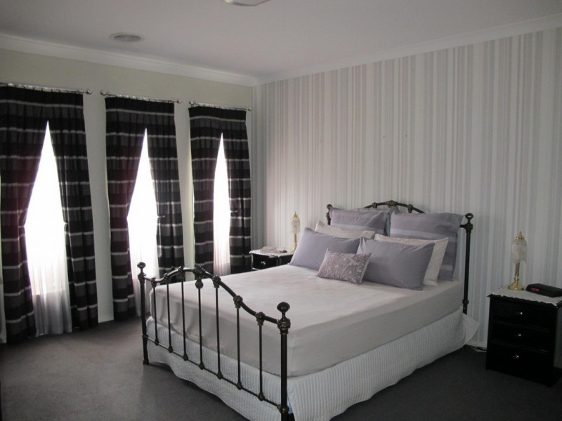 15 Drummond Street, Caroline Springs VIC 3023