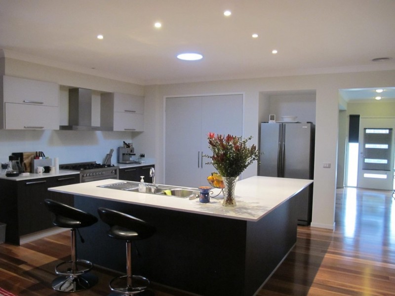 15 Drummond Street, Caroline Springs VIC 3023