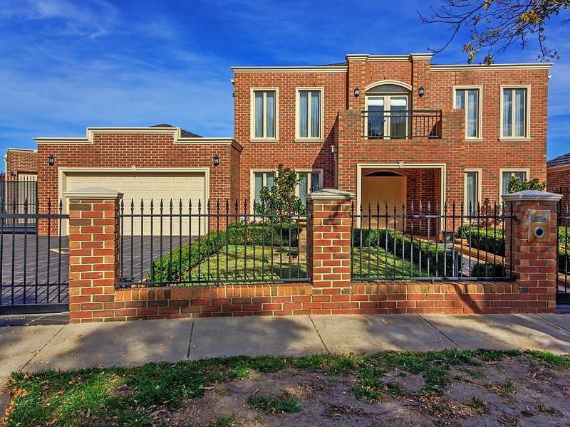 5 Grange Terrace, Taylors Hill VIC 3037