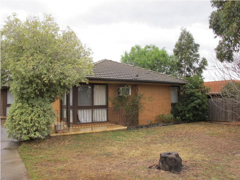 72 Marina Drive, Melton VIC 3337