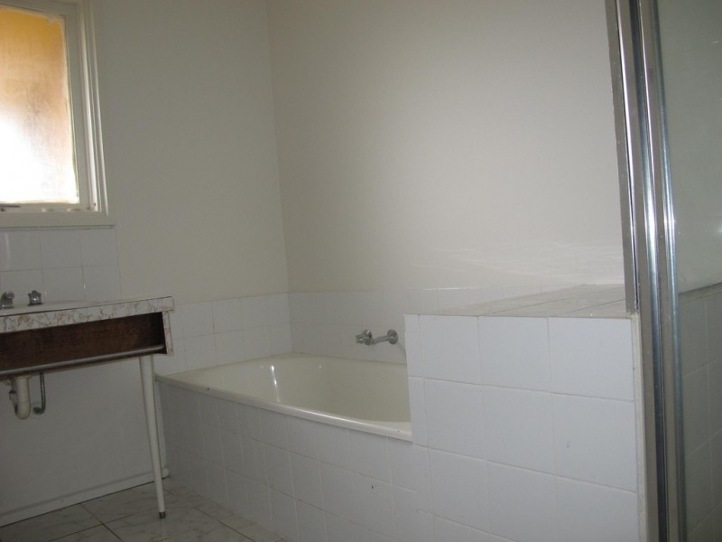 72 Marina Drive, Melton VIC 3337