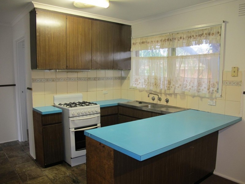 72 Marina Drive, Melton VIC 3337