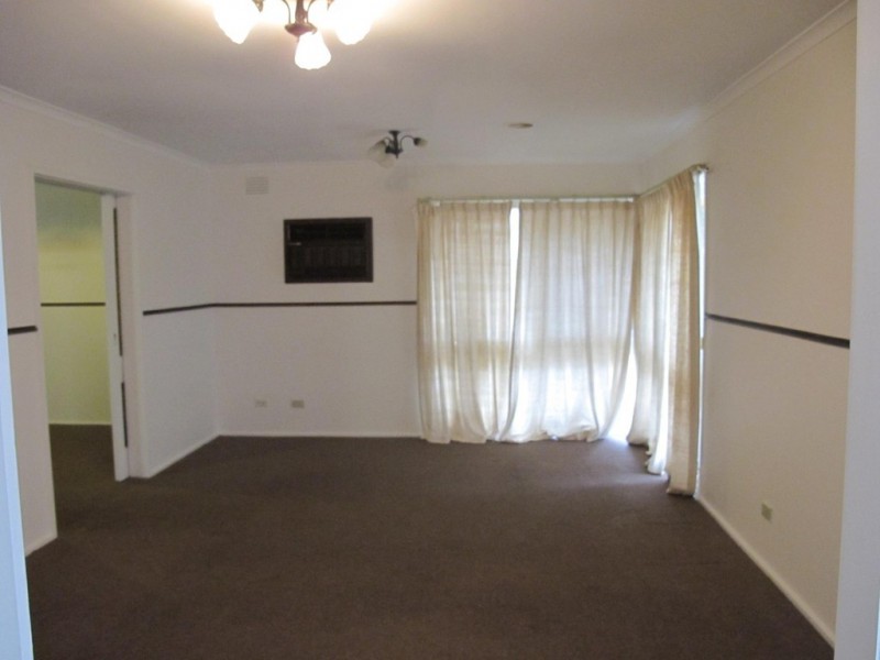 72 Marina Drive, Melton VIC 3337