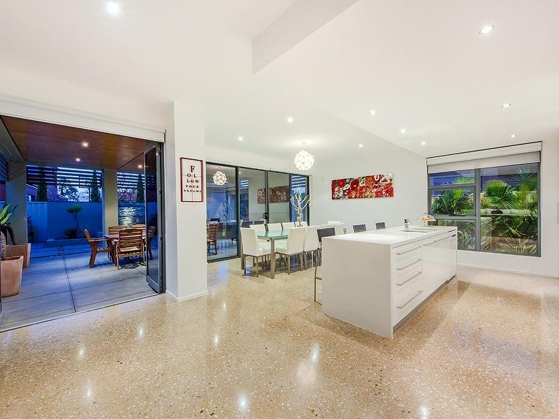 14 Coliban Gardens, Caroline Springs VIC 3023