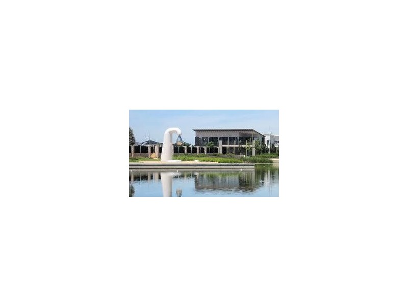 4 (Lot 653) Cherry Lake Green, Caroline Springs VIC 3023