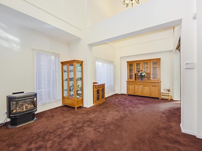 11 Ranmore Gve, Caroline Springs VIC 3023