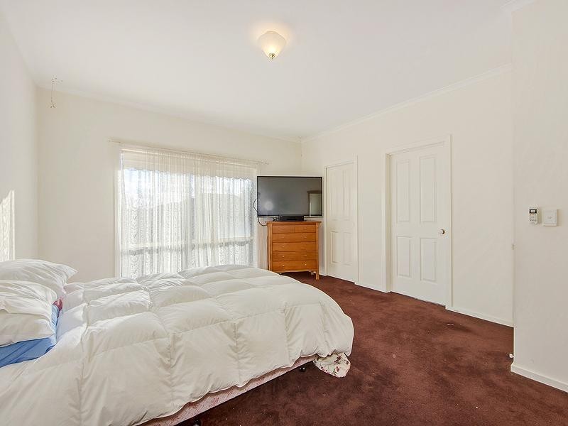 11 Ranmore Gve, Caroline Springs VIC 3023
