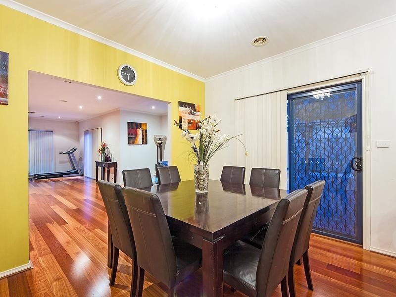 9 Barringo Way, Caroline Springs VIC 3023