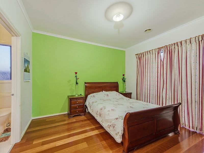 9 Barringo Way, Caroline Springs VIC 3023