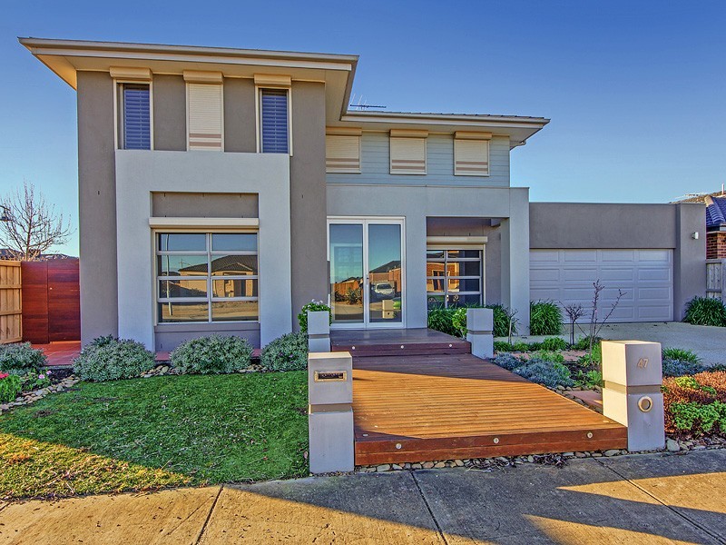 47 Double Bay Drive, Taylors Hill VIC 3037