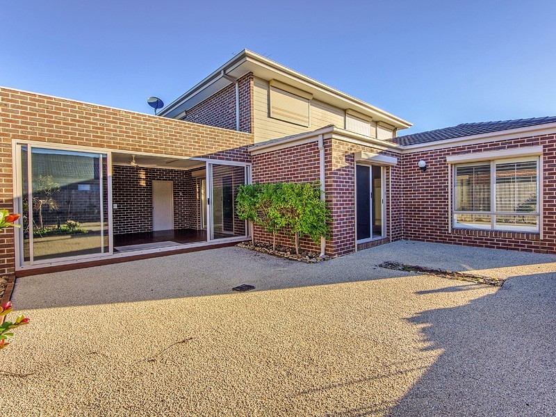 47 Double Bay Drive, Taylors Hill VIC 3037