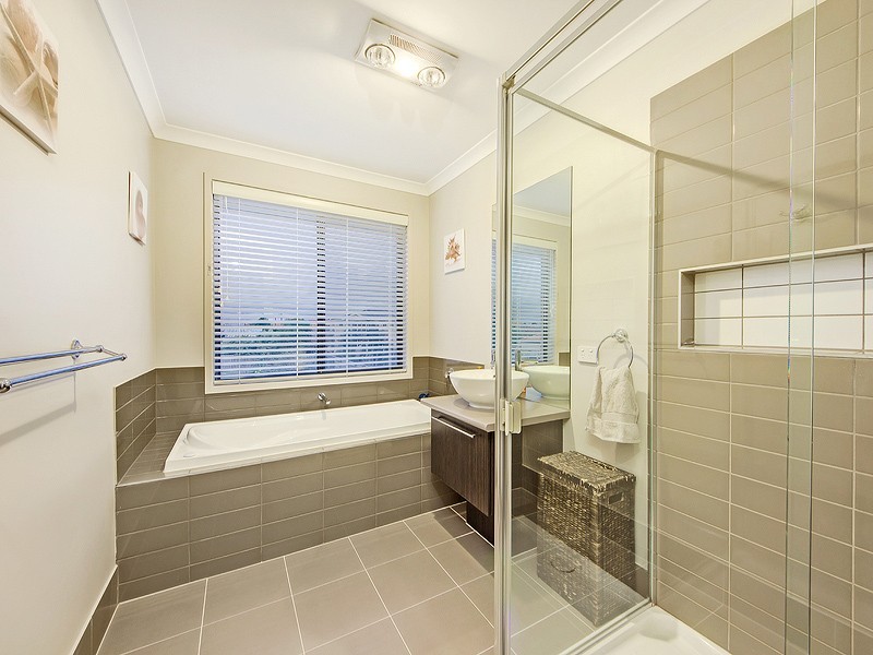 33 Rowling Street, Plumpton VIC 3335