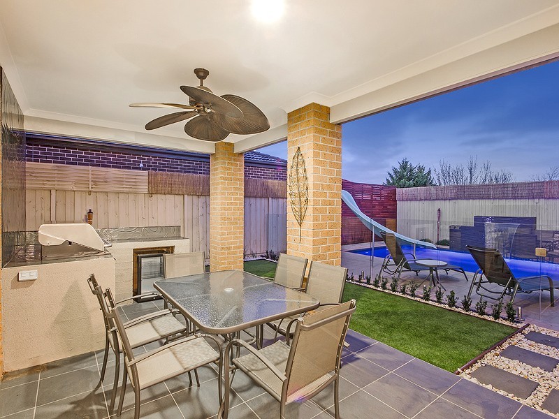 33 Rowling Street, Plumpton VIC 3335