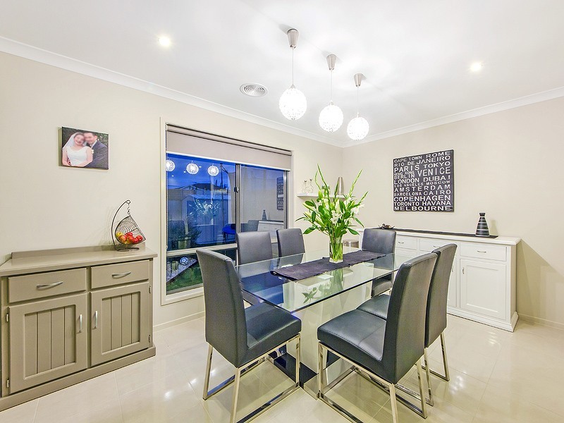 33 Rowling Street, Plumpton VIC 3335