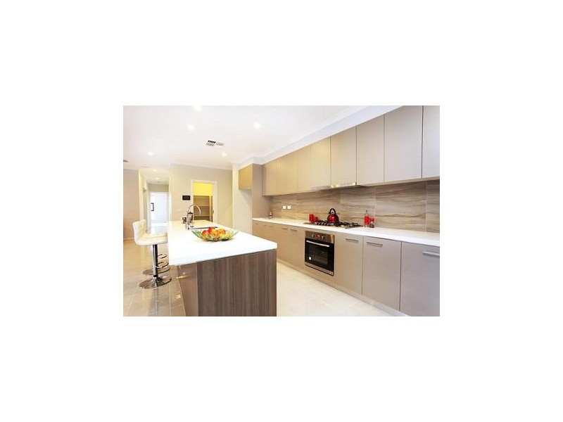 10 Belmont Court, Taylors Hill VIC 3037