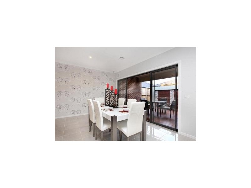 10 Belmont Court, Taylors Hill VIC 3037