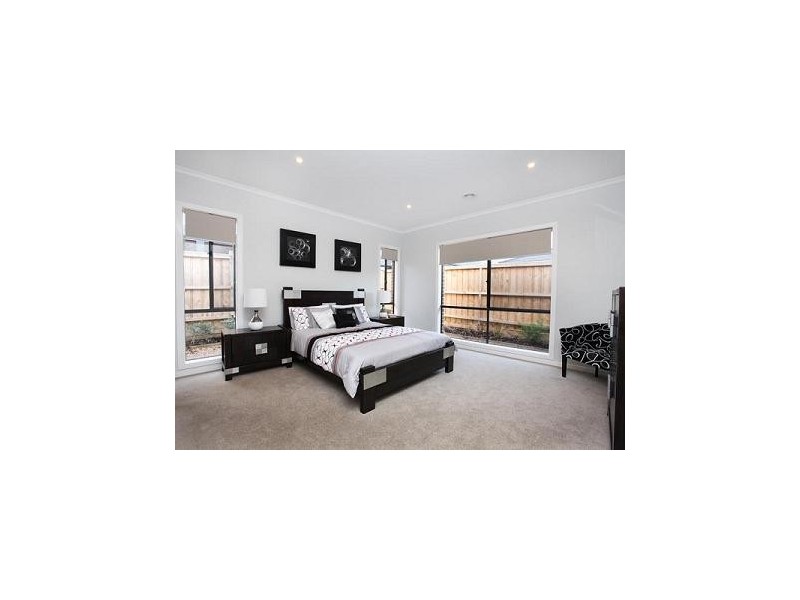 10 Belmont Court, Taylors Hill VIC 3037