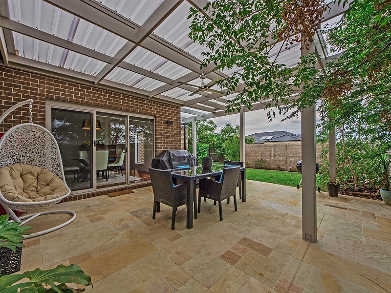 6 Double Bay Dve, Taylors Hill VIC 3037