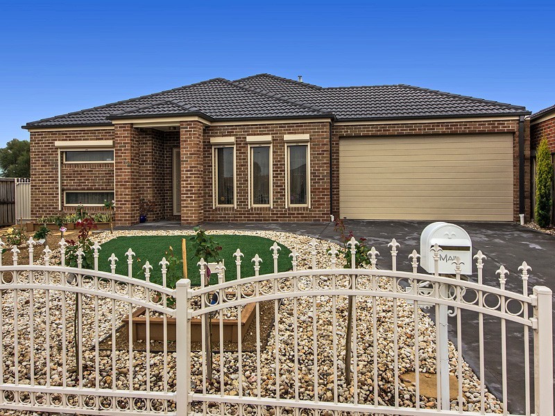 104 George St, Taylors Hill VIC 3037