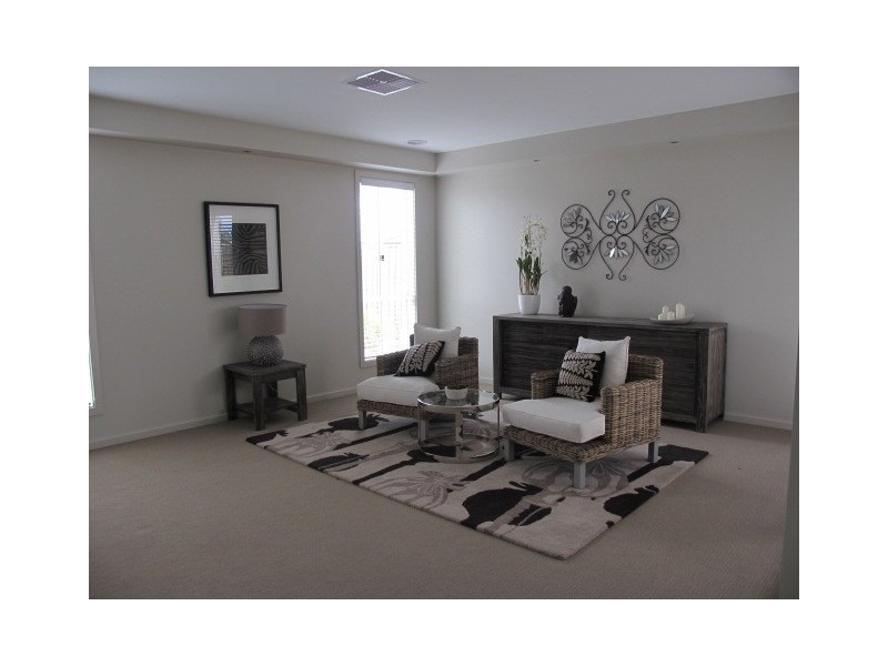 211 Bulmans Rd, Melton West VIC 3337