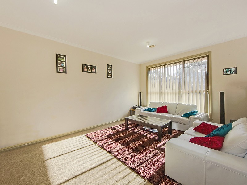 2/49 Carrington St, Sydenham VIC 3037