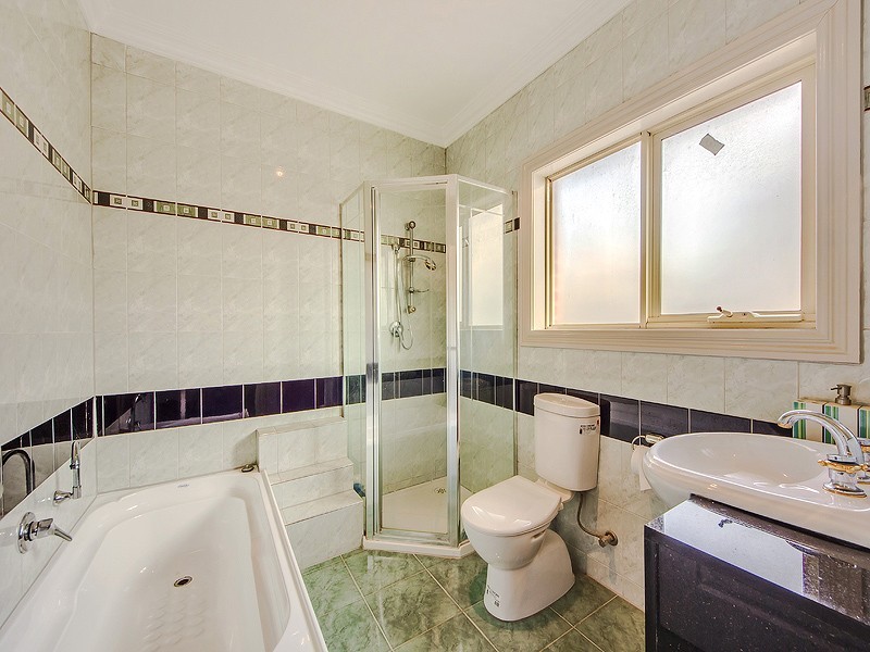 3 Calthorpe Green, Caroline Springs VIC 3023