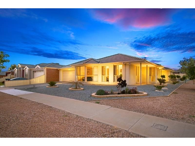 20 Jacaranda Dve, Taylors Hill VIC 3037