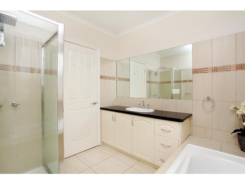 20 Jacaranda Dve, Taylors Hill VIC 3037