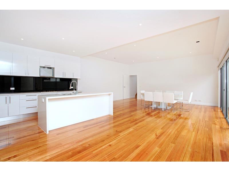 9 Coppin Lane, Caroline Springs VIC 3023