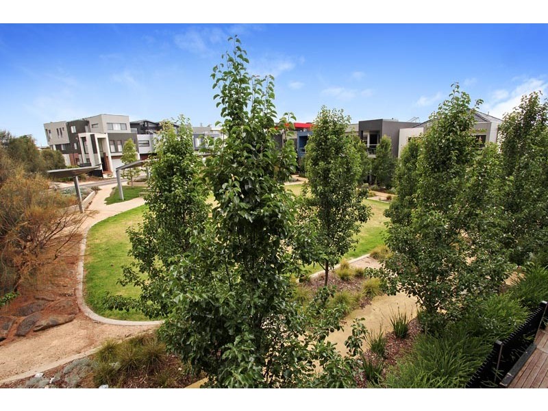 9 Coppin Lane, Caroline Springs VIC 3023