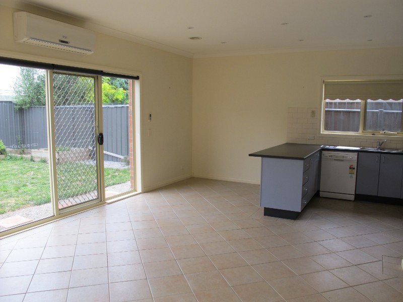 24 Dickerson Way, Caroline Springs VIC 3023