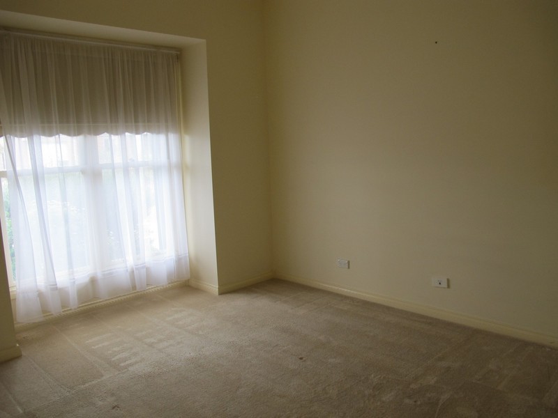 24 Dickerson Way, Caroline Springs VIC 3023