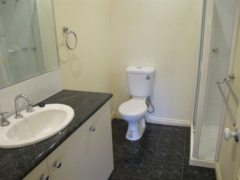 24 Dickerson Way, Caroline Springs VIC 3023